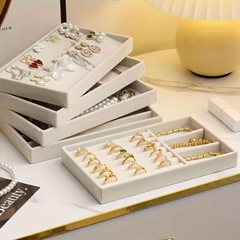 ikea eckbank mit tisch Eckbankgruppe TINA Truhe, und 2 Polsterstühlen Schalen aus Porzellan und