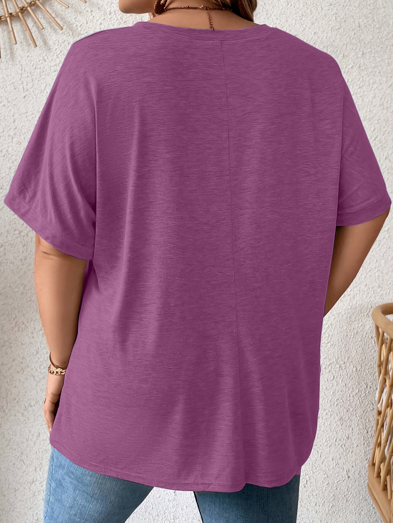 Plus Size Women's Casual Short Sleeve T-Shirt - Vibrant Purple Solid Color with Side Pockets, Relaxed Fit Round Neck, Medium Stretch Machine Washable Fabric for Spring/Summer Casual Attire, Ladies T Shirts, Versatile Clothing, Mediumstretch Material