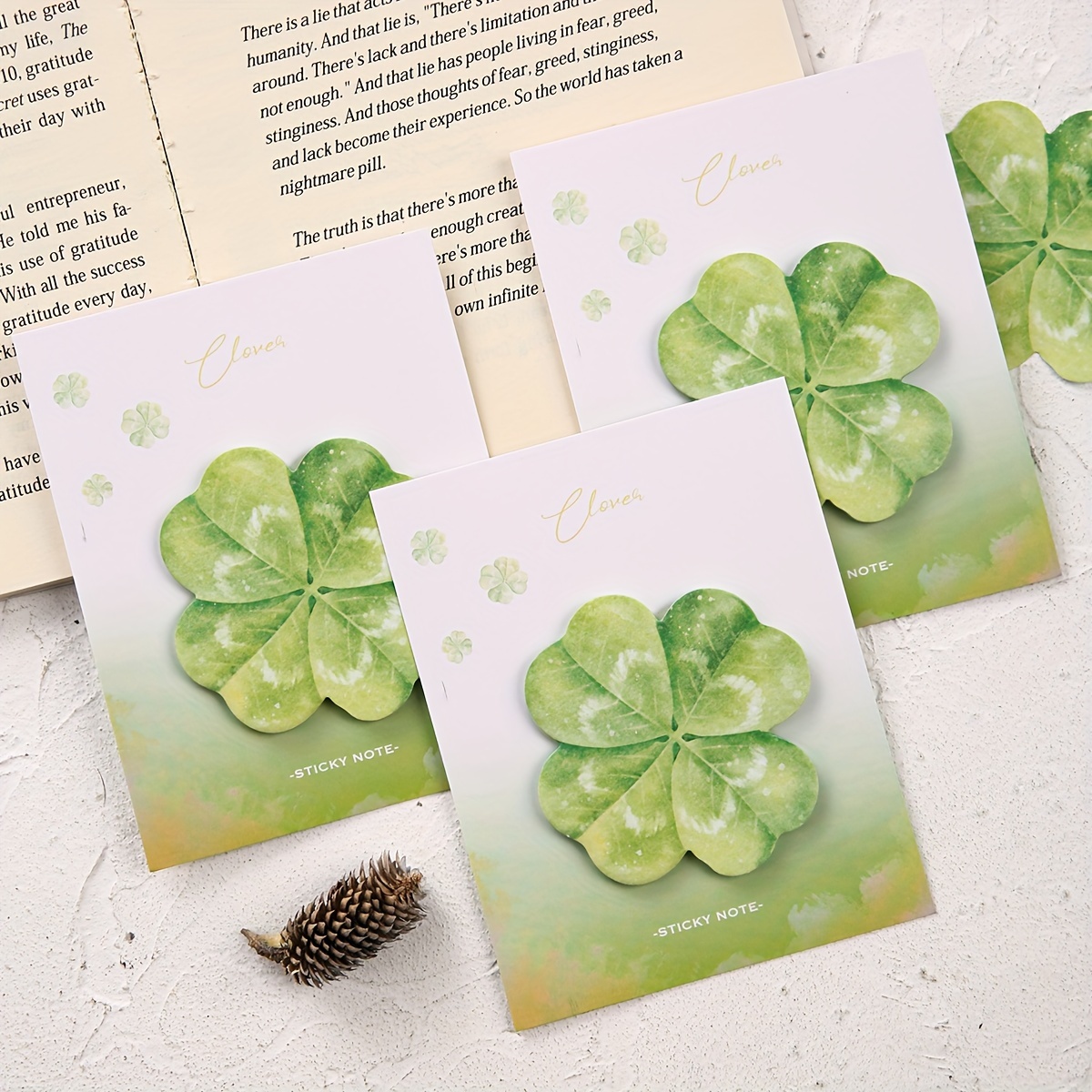 

30-sheet Four-leaf Clover Sticky Notes Set - Japanese Minimalist Cartoon Style, Realistic Plant Series, Diy Material, Decorative Self-adhesive Memo Pads