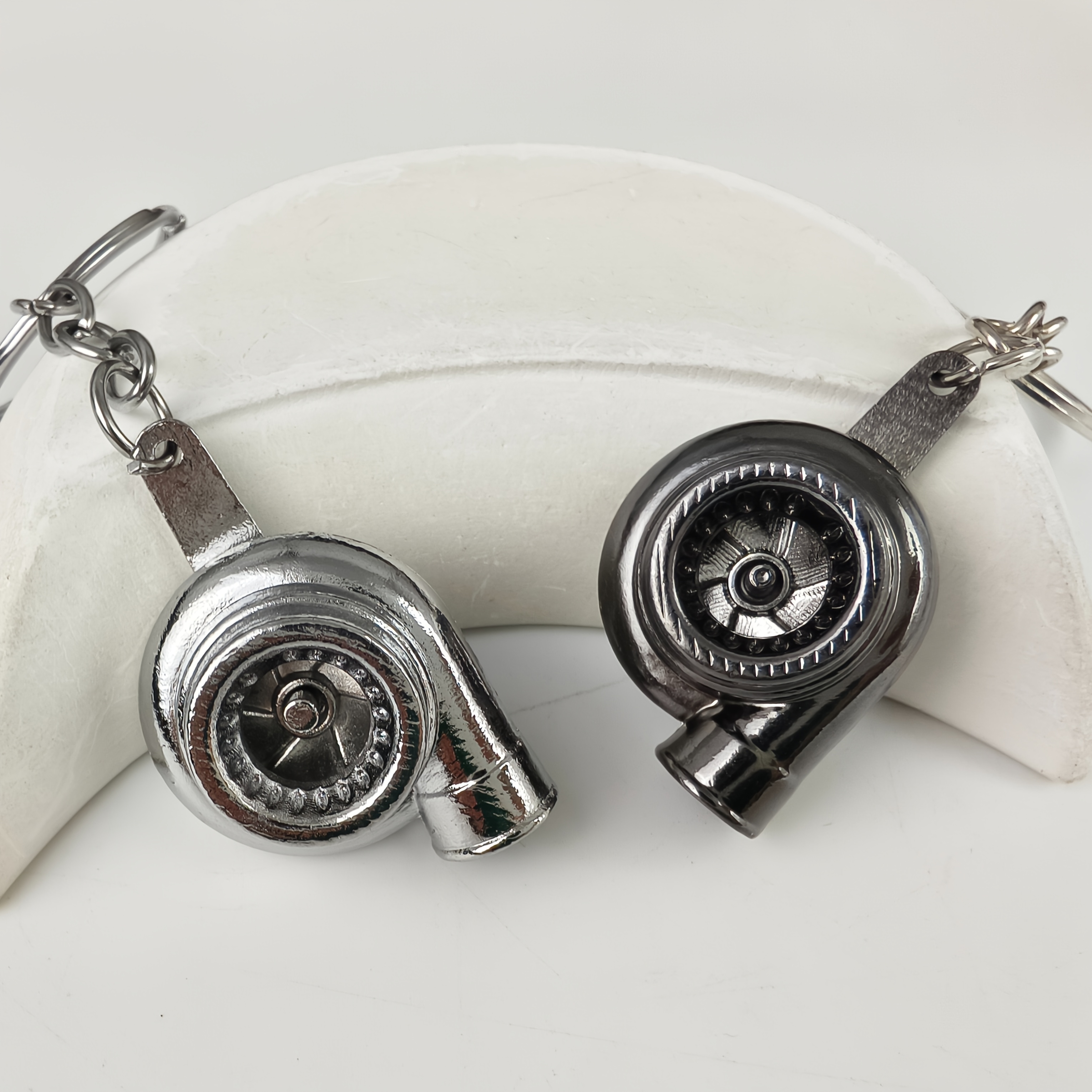 TEMU 2pcs Turbocharged Engine Mechanical Keychain Metal Car Accessory, Alloy Industrial Style Trendy Pendant Designed For Young Enthusiasts Of