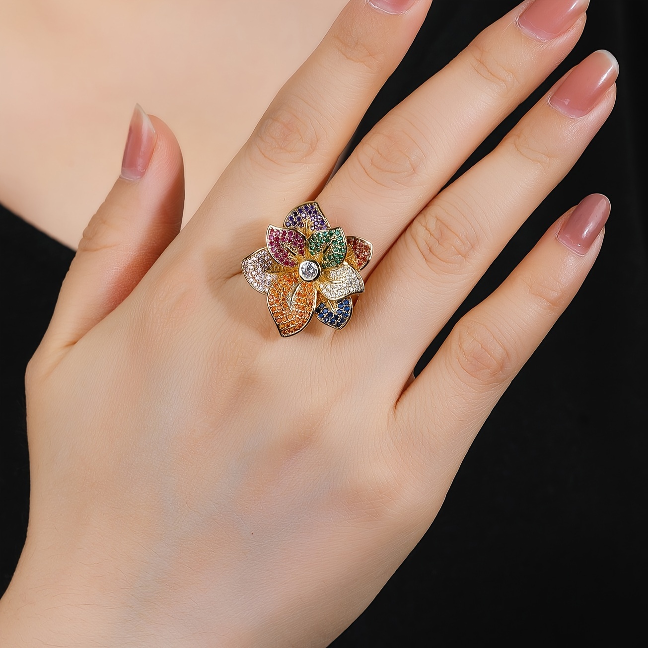 

1pc New Fashionable Luxury Temperament Heavy Industry Colorful Zirconia Personality Exquisite Flower Design Women's Ring Suitable For Parties Banquets Wear