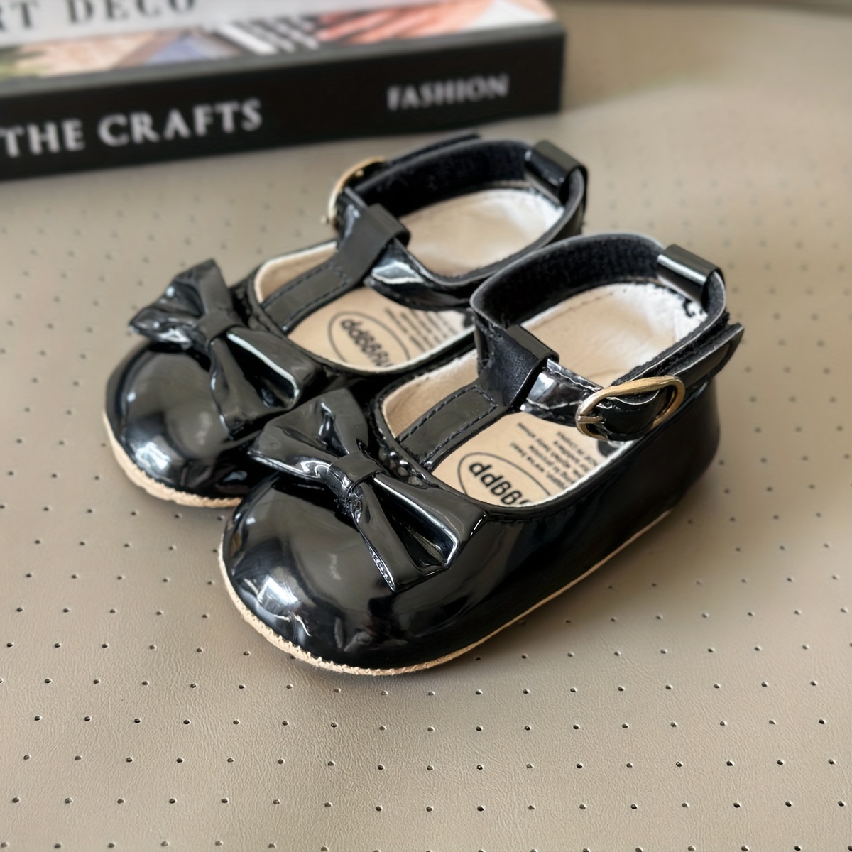 Newborn on sale black shoes