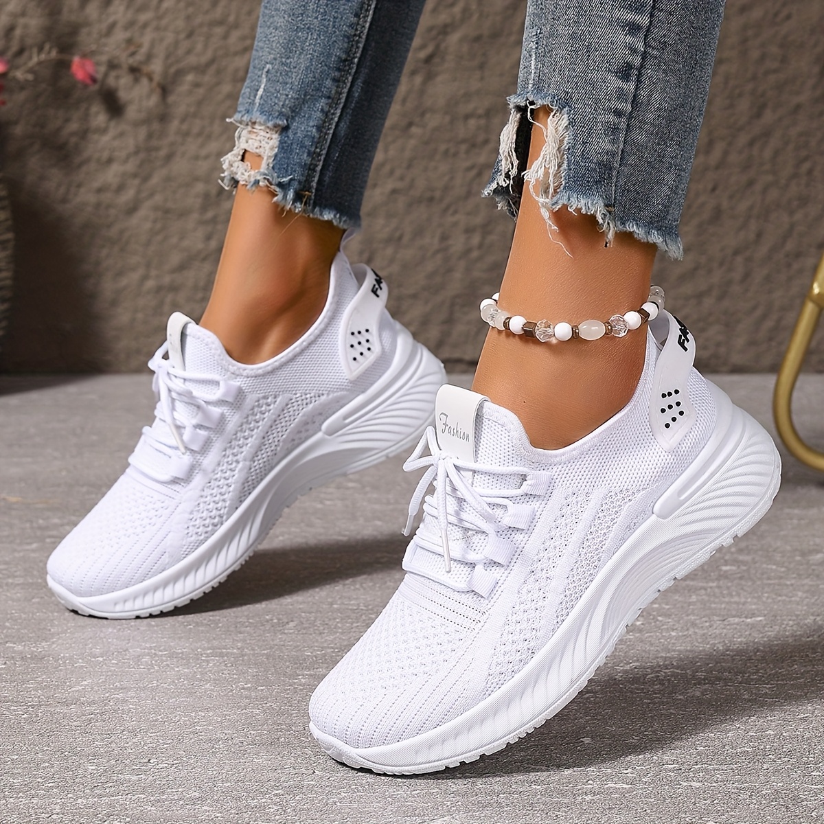 Image of Women's Breathable And Comfortable Running Sneakers, Low-top Lightweight Gym Jogging Training Shoes