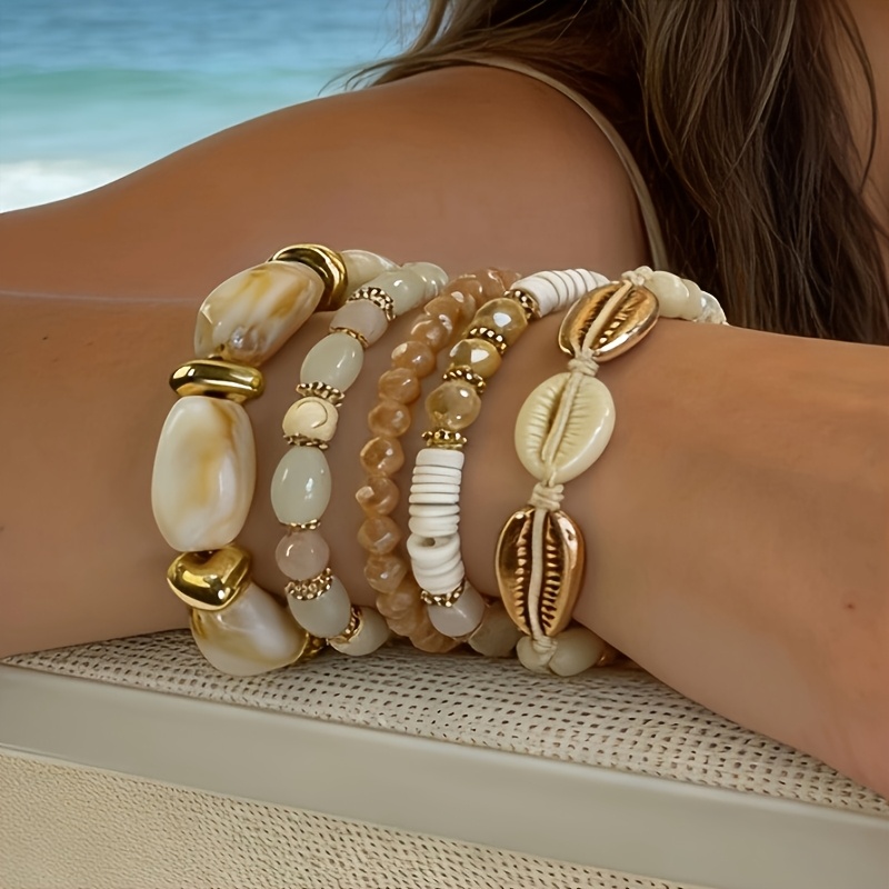 Image of 5pcs Bohemian Resin Seashell Hand-woven Bracelet Set, Stackable Geometric Irregular Beaded Elastic Cord Bracelets, Suitable For Women' Wear, Beach Parties, And As A Gift For