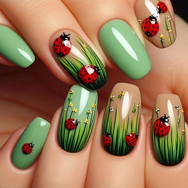 

Grass Ladybug French Fake Nails Wearable Nail Colorful Removable Nail Art Nail Stickers