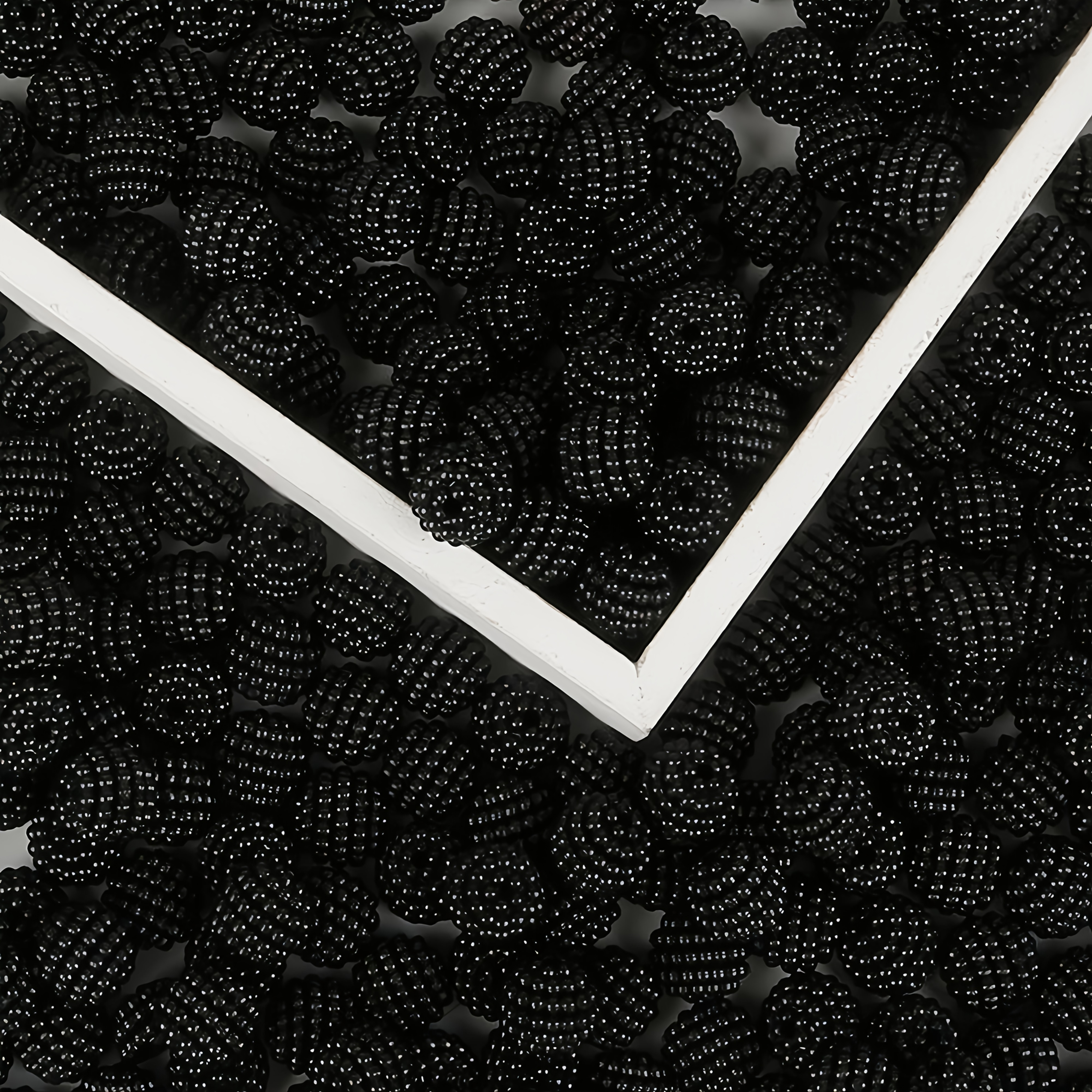 TEMU 1cm 105pcs Balls, Random Colors And Monochrome. Used For Bracelets, Necklaces, Creative Production, Etc. Diverse Colors