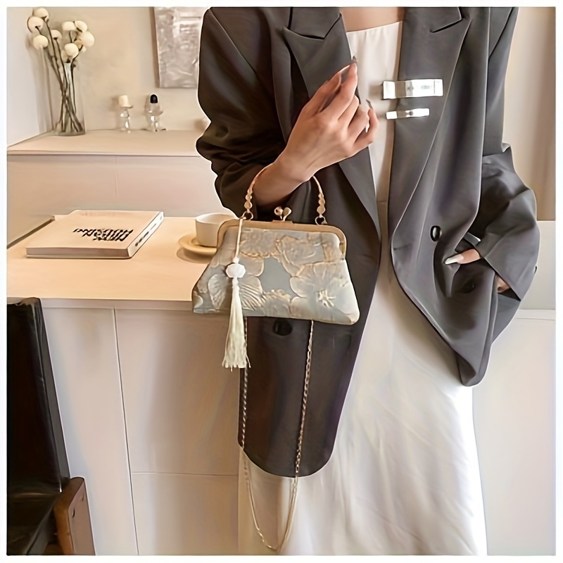 a patterned evening clutch with   closure a trendy and simple casual small handbag suitable for special occasions as an fabric womens shoulder chain bag with polyester lining versatile qipao inspired messenger crossbody christmas gift Product details 5