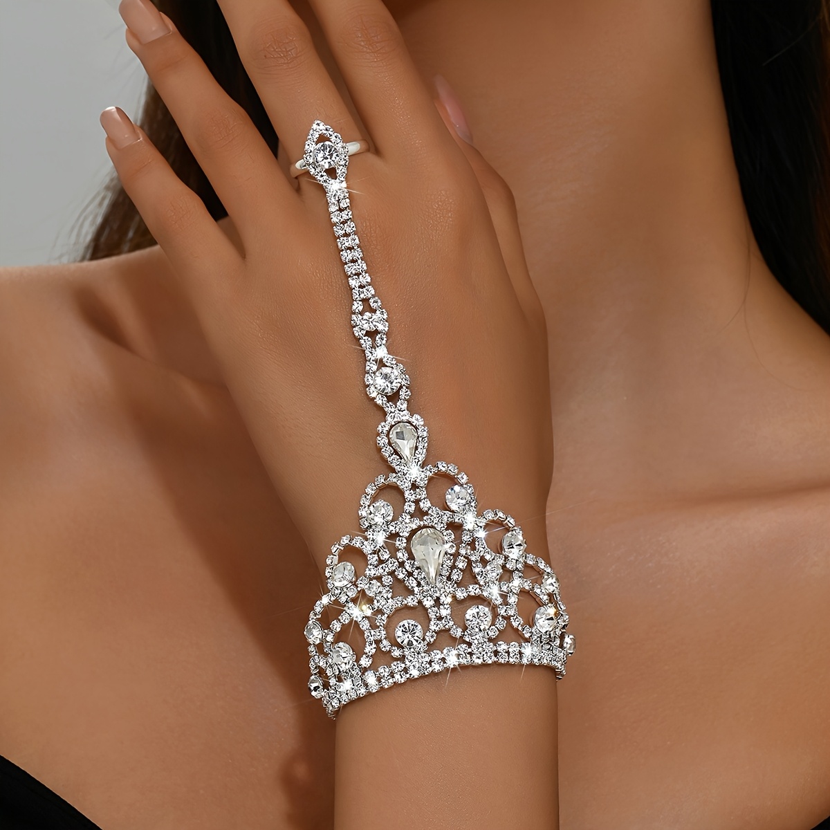 Image of Temperament Elegant Women's, Fashion Trendy Rhinestone Hand Chain, Suitable For Weddings, Parties, Latin Dance, Trendy Prom And Daily Versatile Hand Chain