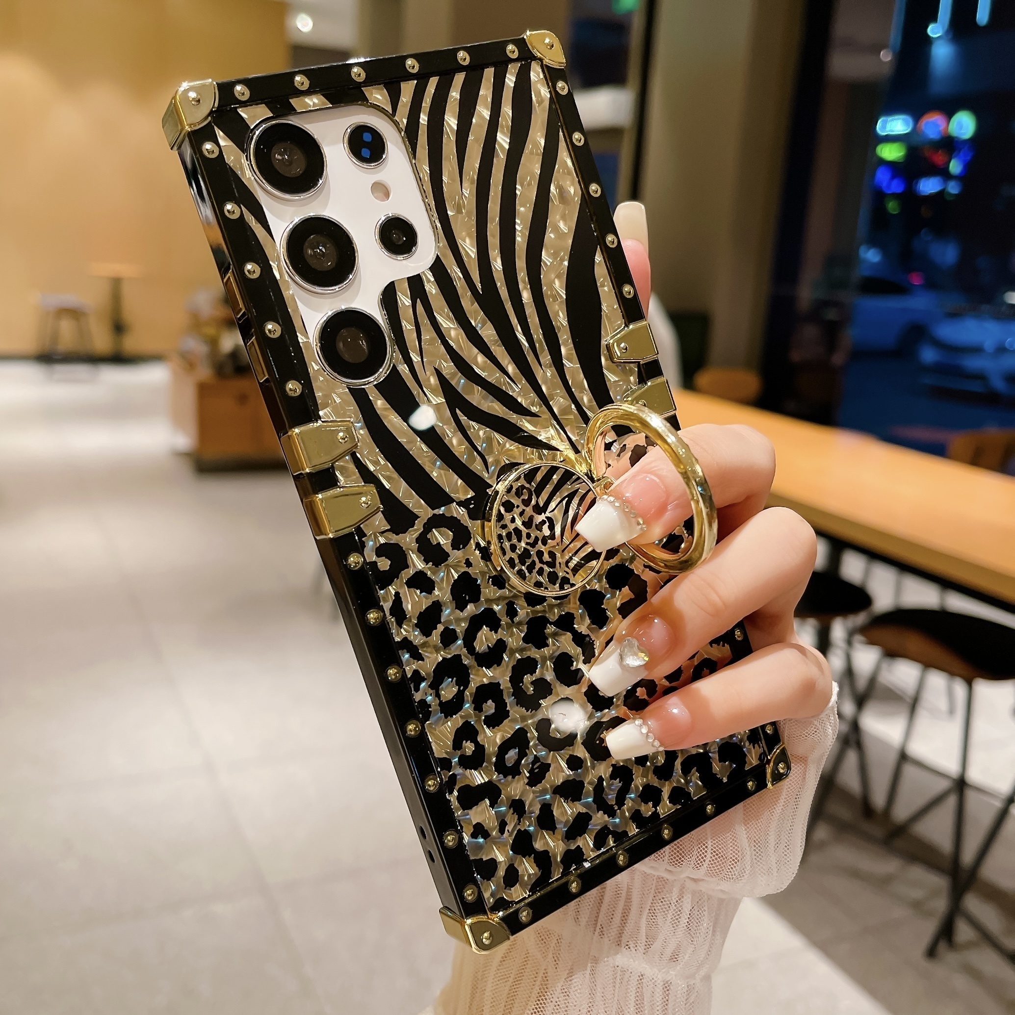 

Fashion Leopard Print Rhinestone Stand Phone Case For Samsung S24 Ultra S23 Ultra S23 Fe S22 Ultra S24+ S23+ S22+