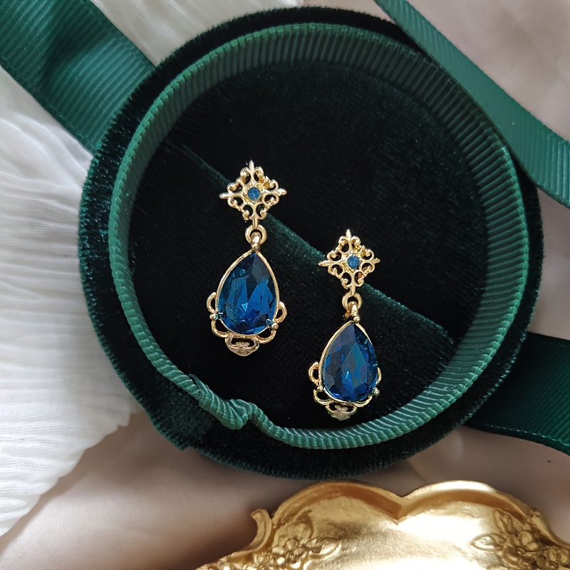 Image of 1 Pair Women's Fashion Drooping Style Individual Earrings Retro Luxury Classic Inlaid Zirconia Design Perfect For Daily Wear Banquet Wear