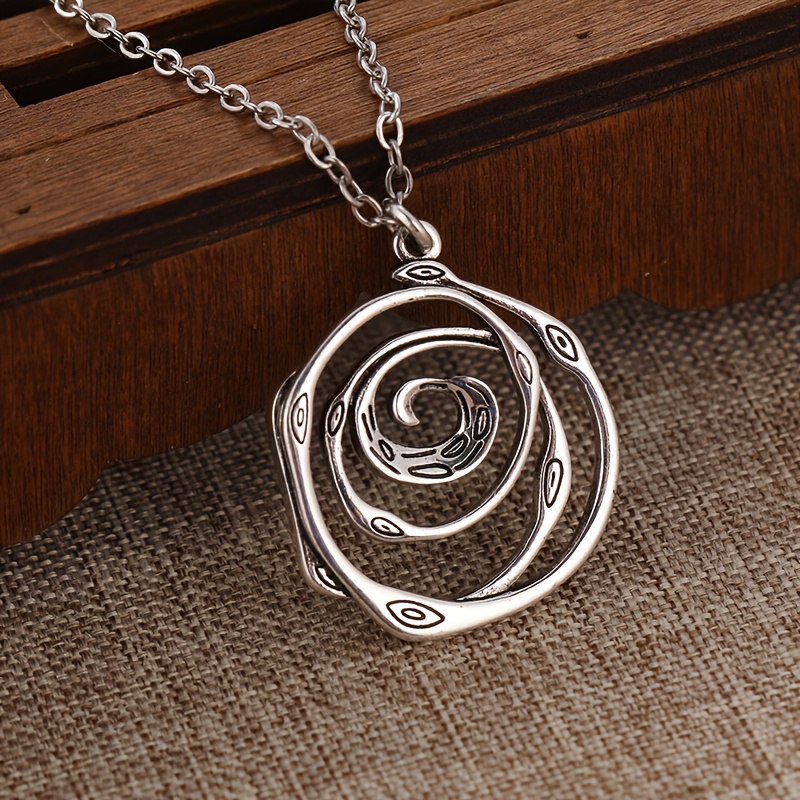E-shop Boho Silberfarbener Wirbel-Anhänger Schmuck – Bohemian Hippie Halskette mit Charm, Rustikaler Silberfarbenes Design