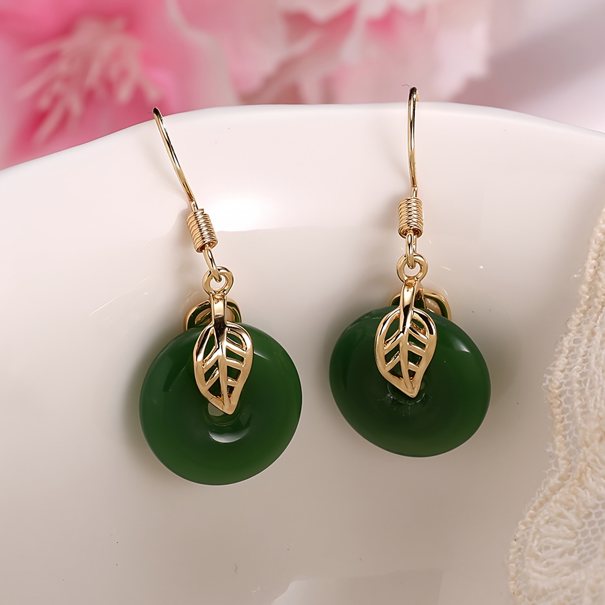 Women's Classic Leaf Floral Pattern Earrings with Synthetic Zirconia
