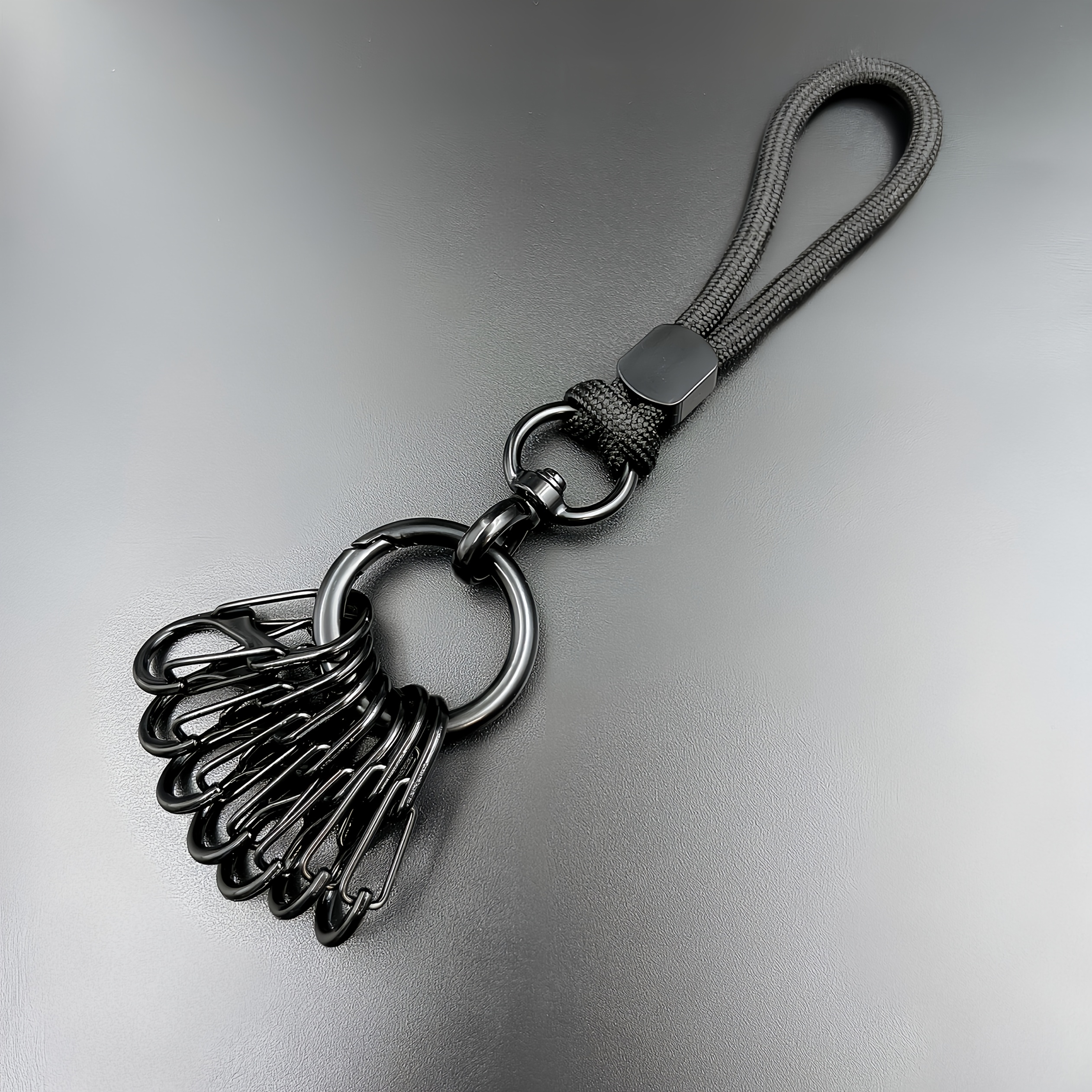 7pcs Of Buckles + 1pc Of 360-degree Rotating + 1pc Of Short Rope, A Creatively Easy And Stylish Keychain, Black Round Keychain, Designed, Used As A Keychain Or Bag Accessory, Portable