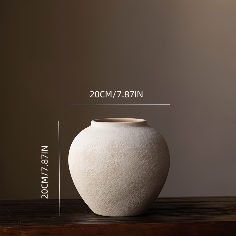 E-shop Keramikvase im natürlichen Stil für die Wohnkultur – Rustikaler Bauernhausstil, minimalistisches, weißes Dekorationsstück für Tisch- und