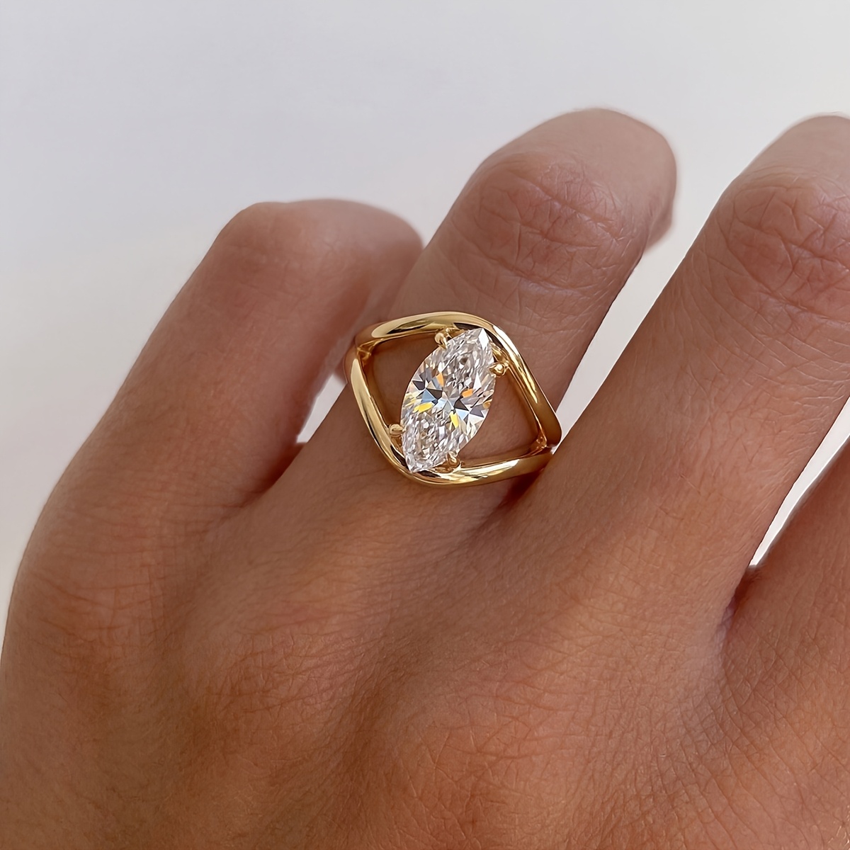 Women's Hollow Marquise Ring, Elegant Gift for All Occasions