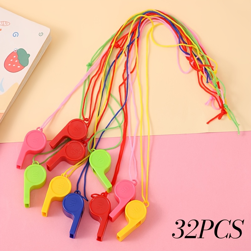 TEMU Lot de 32 sifflets de sport colorés et bruyants avec corde de suspension, pack promotionnel multi- pour fêtes, convient aux arbitres, pom-pom