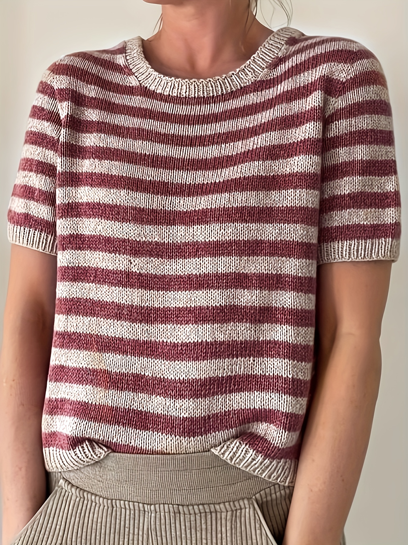 Essentials Damen Kurzarmpullover - Regular Fit Viskose Top