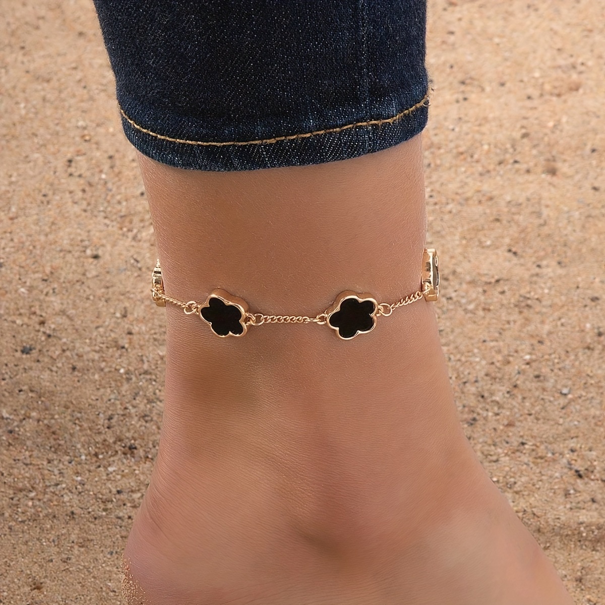 

1 Pc Exquisite Lucky Flower Design Anklet Alloy Jewelry Elegant Vacation Style For Women Beach Foot Chain