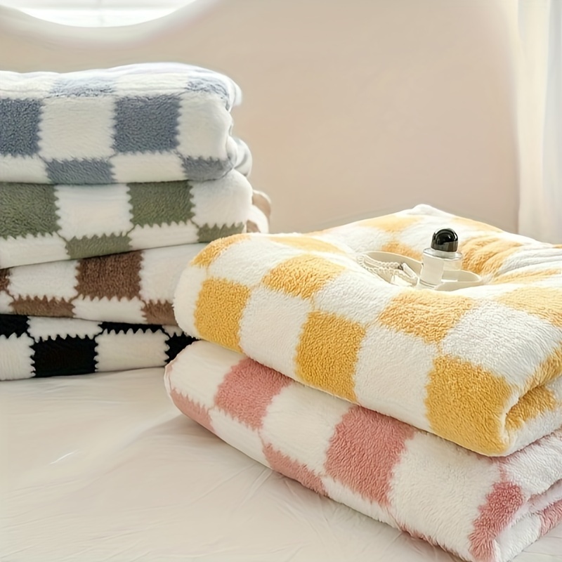 

Cozy Flannel Throw Blanket - Soft, Warm Coral Fleece For Couch, Office & Travel | Checkerboard Design | Machine Washable