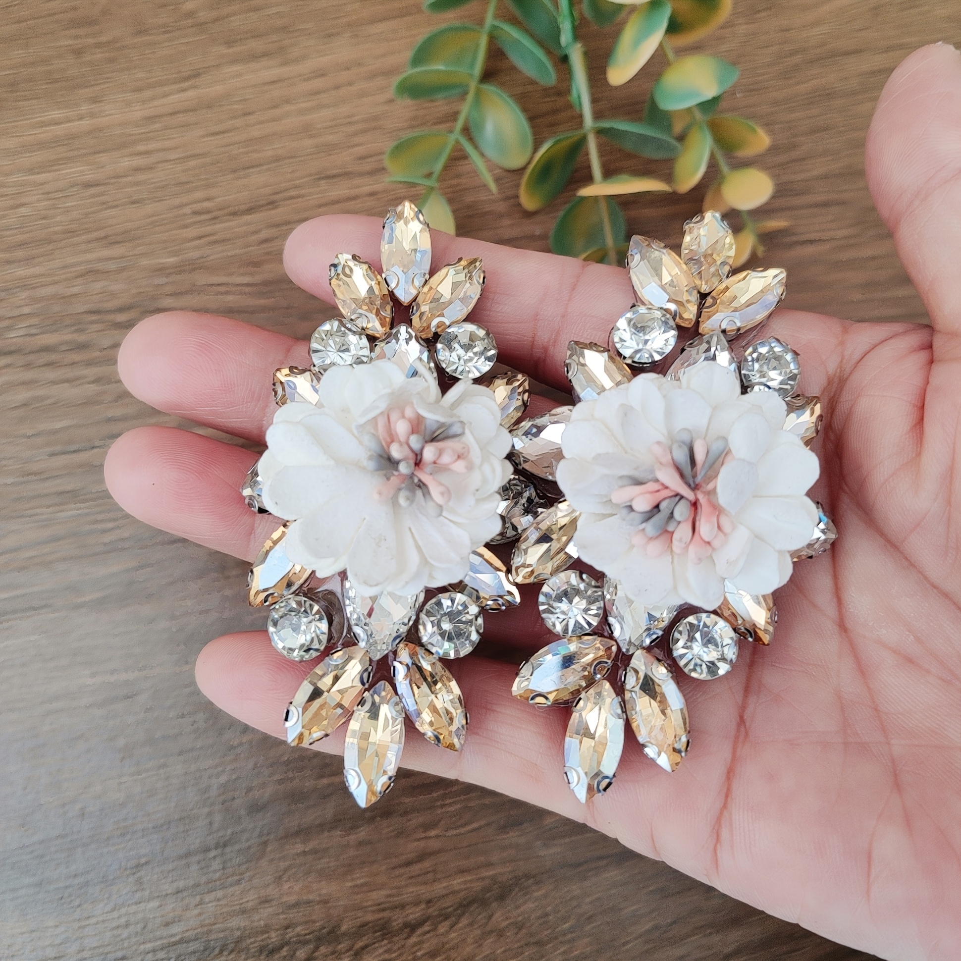 2pcs Three-Dimensional Flower Rhinestone Decorative Patch