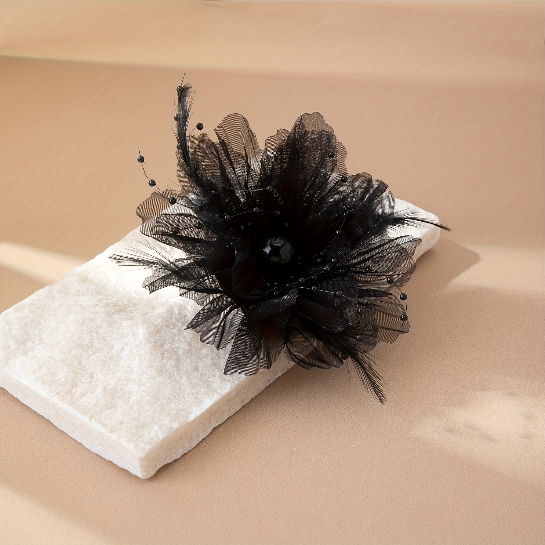 TEMU Broche de diseño floral de tela de malla con de perlas y plumas, elegante y hermoso, estilo bohemio, adecuado para el uso , vacaciones, regalos,
