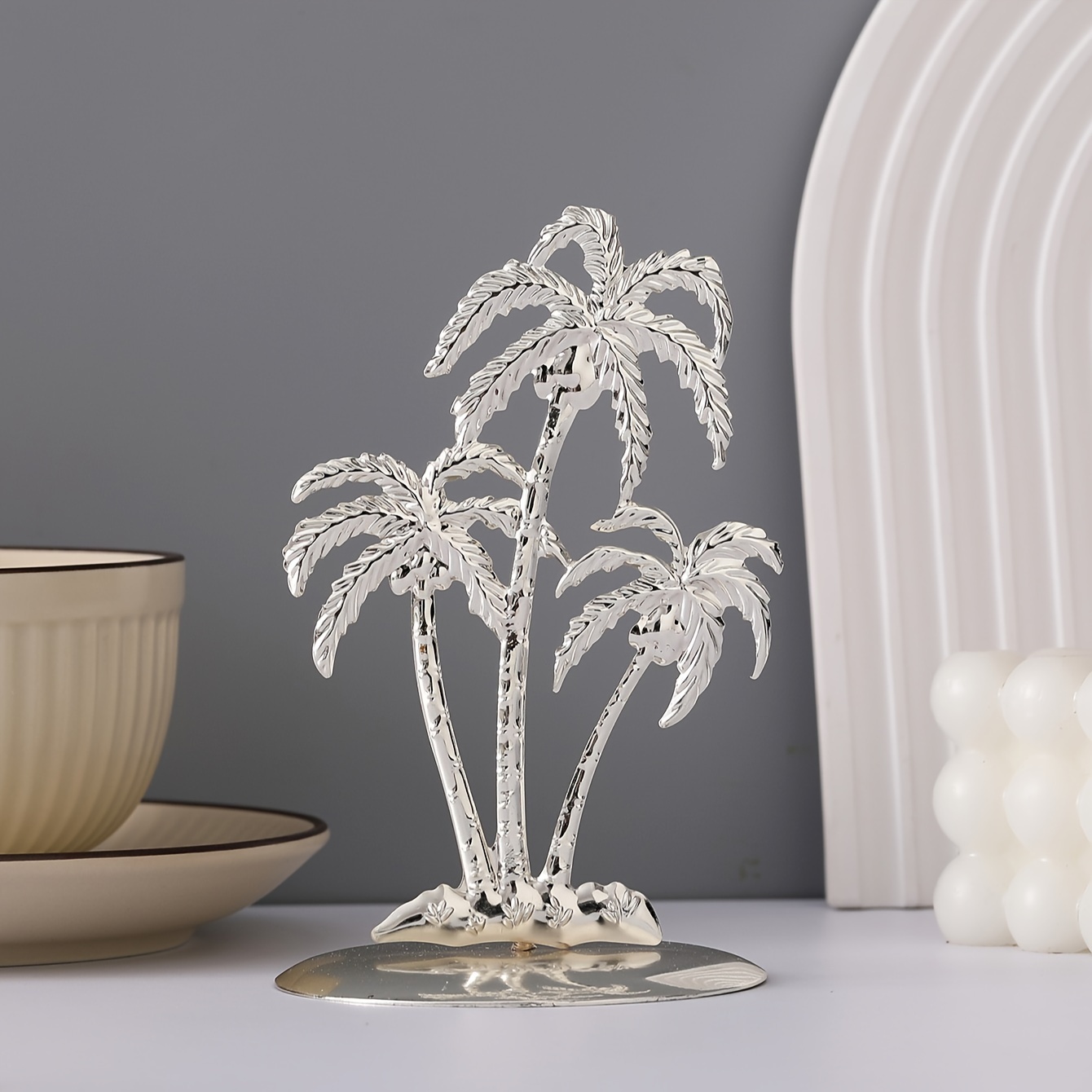 

1pc Versatile Metal Coconut Tree Sculpture - Perfect For Home & Office Decor, Indoor/outdoor Use