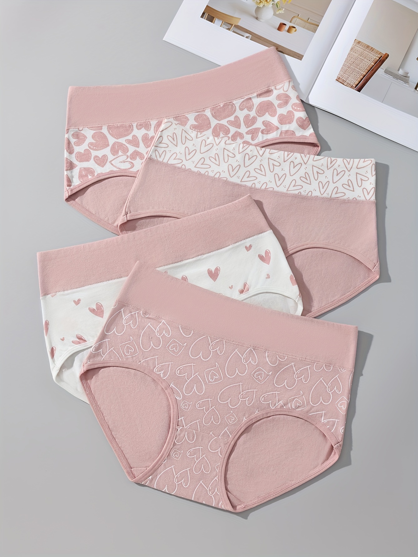 4-Pack Pink Heart Print High-Waist Ladies' Briefs | Soft, Breathable Comfort with Cute Lace Edge Design, Ideal for Everyday Wear