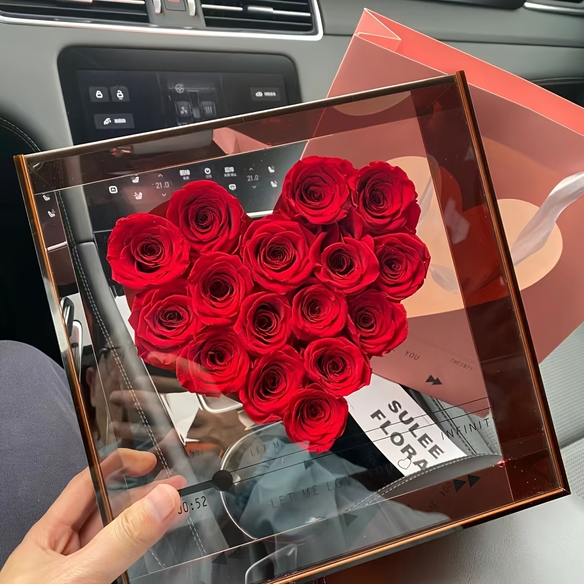 * Acrylic * - 16 Real Preserved Roses in Clear * Box, Romantic Eternal Flowers Gift for Her, Wife, Mom, * Birthday, Mother&#39;s Day, Anniversary, Home Decor Bouquet