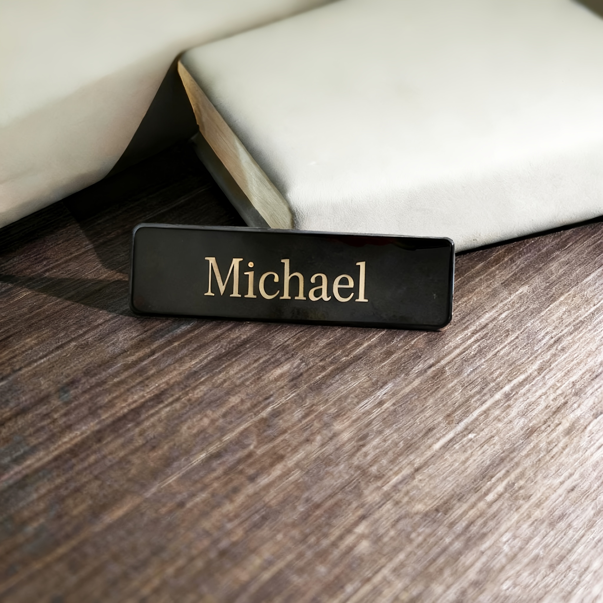 Image of Customizable Lettering Accessory For Decorative Mailboxes, Beautiful And Durable Stainless Steel In Colors, Suitable For Mailboxes Or Offices, With Adhesive Backing, Self-adhesive, Gift Wrapping Label