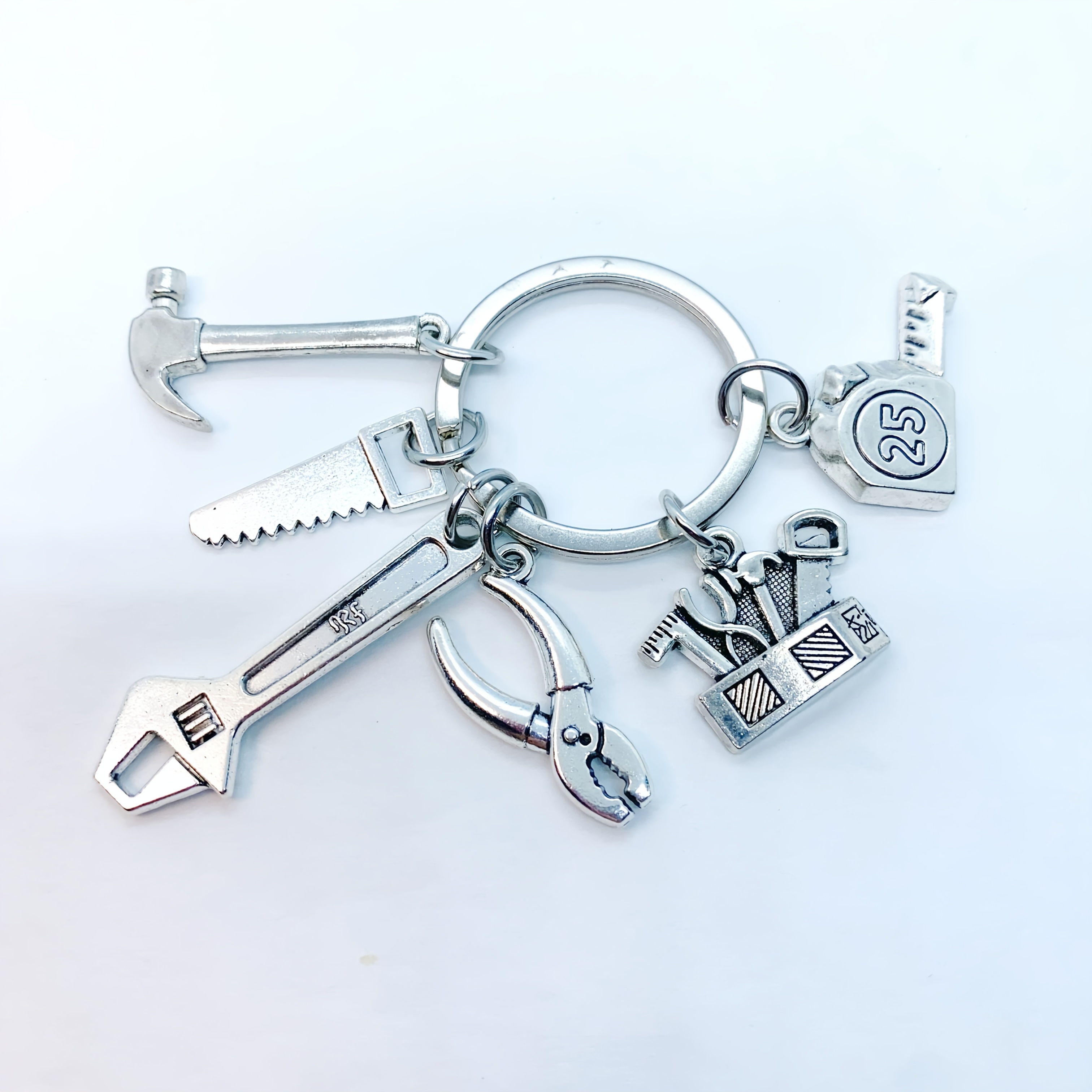 1pc Saw Screwdriver Wrench Pliers Roll Material Toolbox Men's Keychain, A Perfect Gift For Father's Day, Ideal For Enthusiasts And Professionals, Engineer Keychain