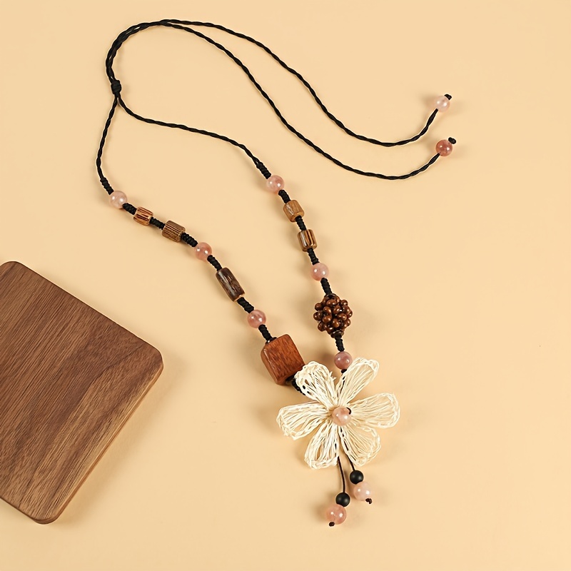 

Boho-chic Handcrafted Wooden Beaded Sweater Necklace For Women - Vintage Floral Pendant, Versatile Fashion Accessory For All Seasons