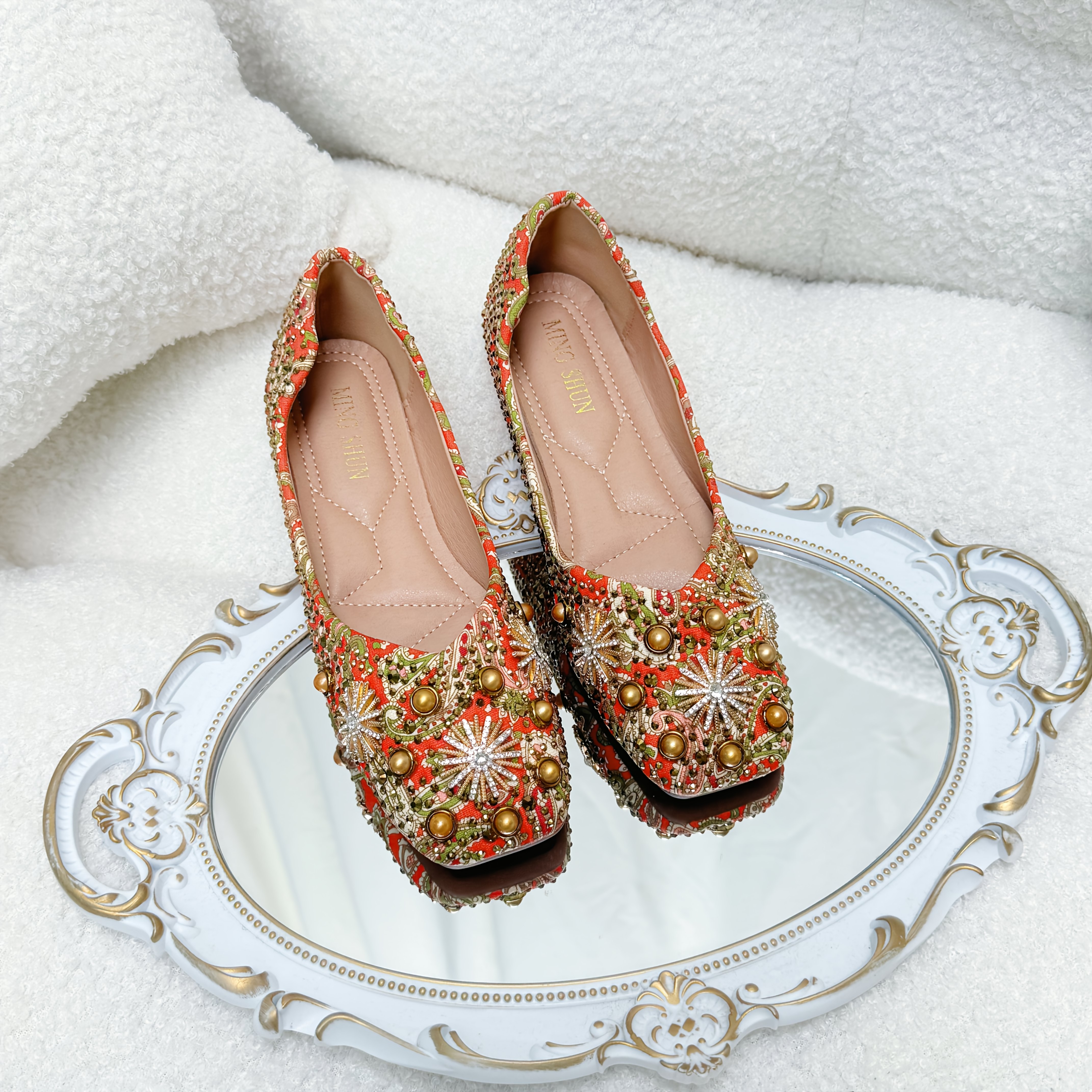 Ballerina con cinturino a punta Prosperine in glitter nero e oro
