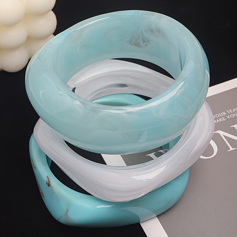 modisches und minimalistisches, unregelmäßiges, geometrisches, rundes harz-armband, vielseitiges acryl-armband
