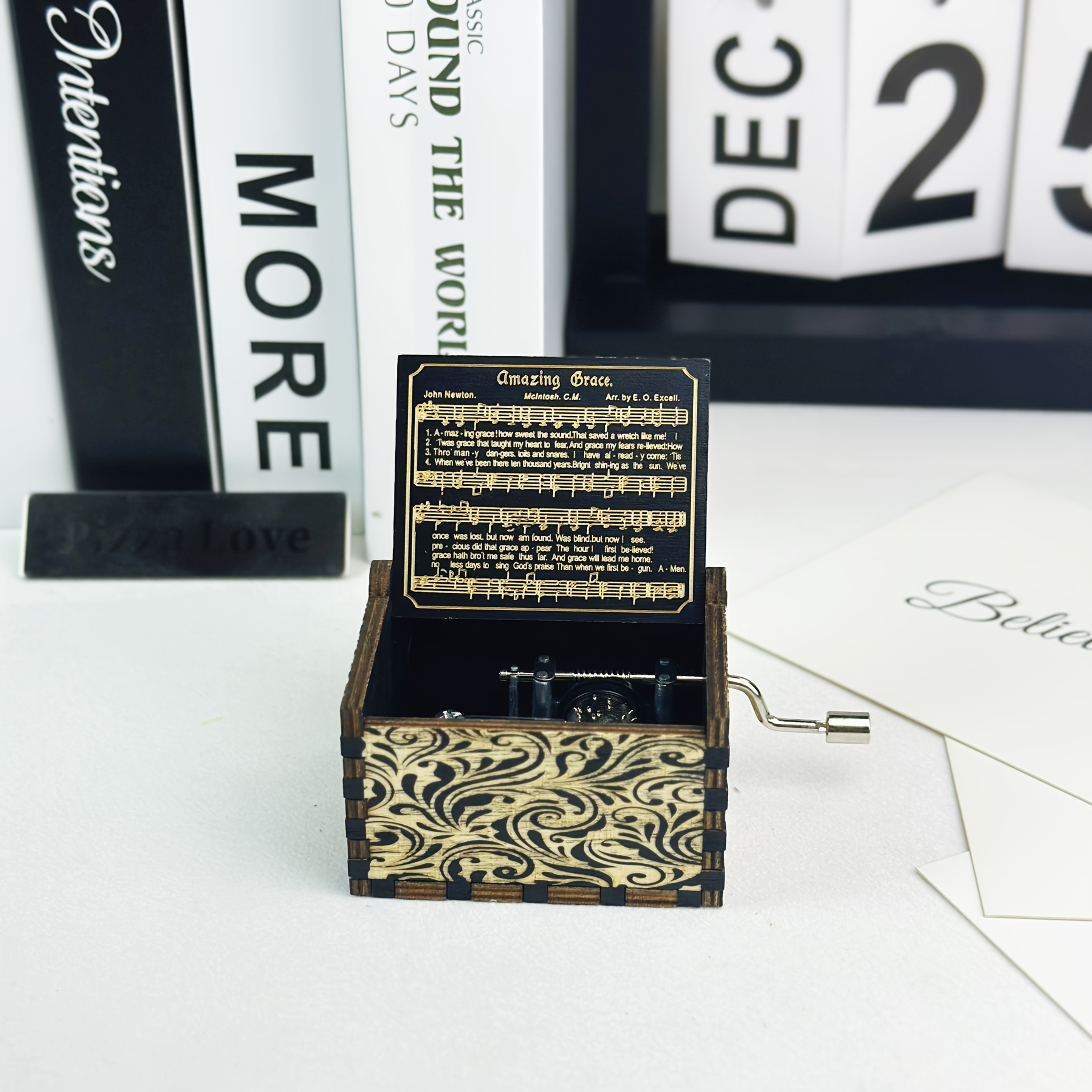 Image of Hand-cranked Wooden Music Box For , Christmas, New Year, Valentine's Day, Birthdays, Anniversaries, Graduations, New Year Gifts, No Electricity Required