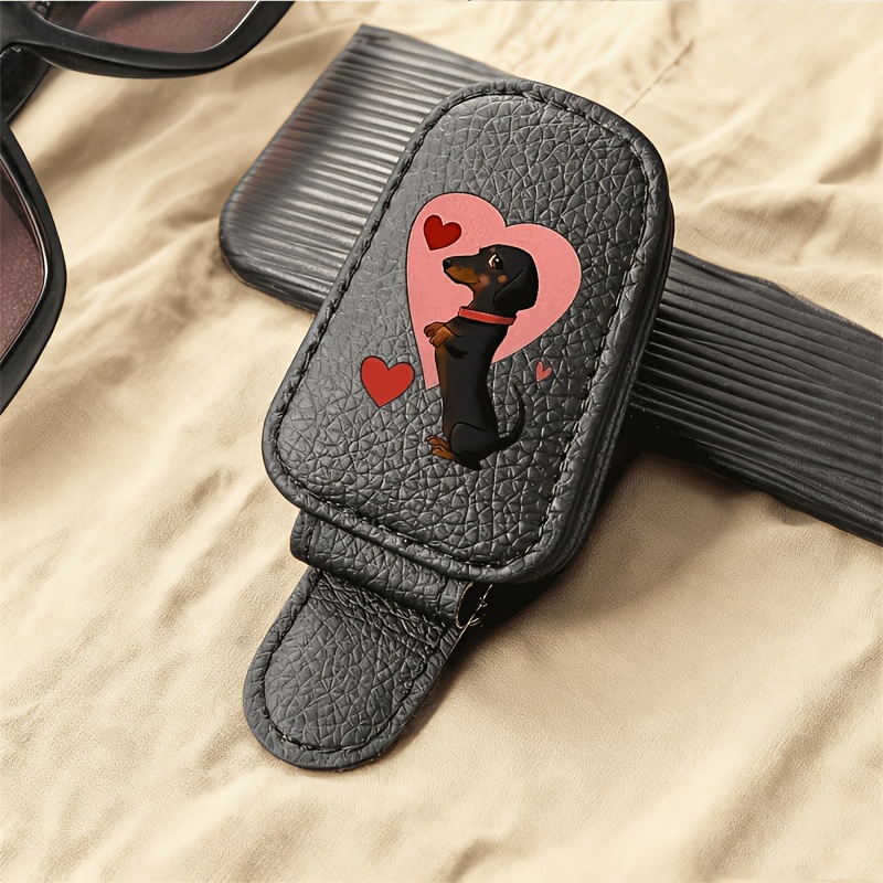 E-shop Auto-Brillenclip im Dackel-Herz-Design, ein multifunktionaler Sommer-Sonnenblenden-Organizer mit einem verspielten Bienen-Design. Dieser