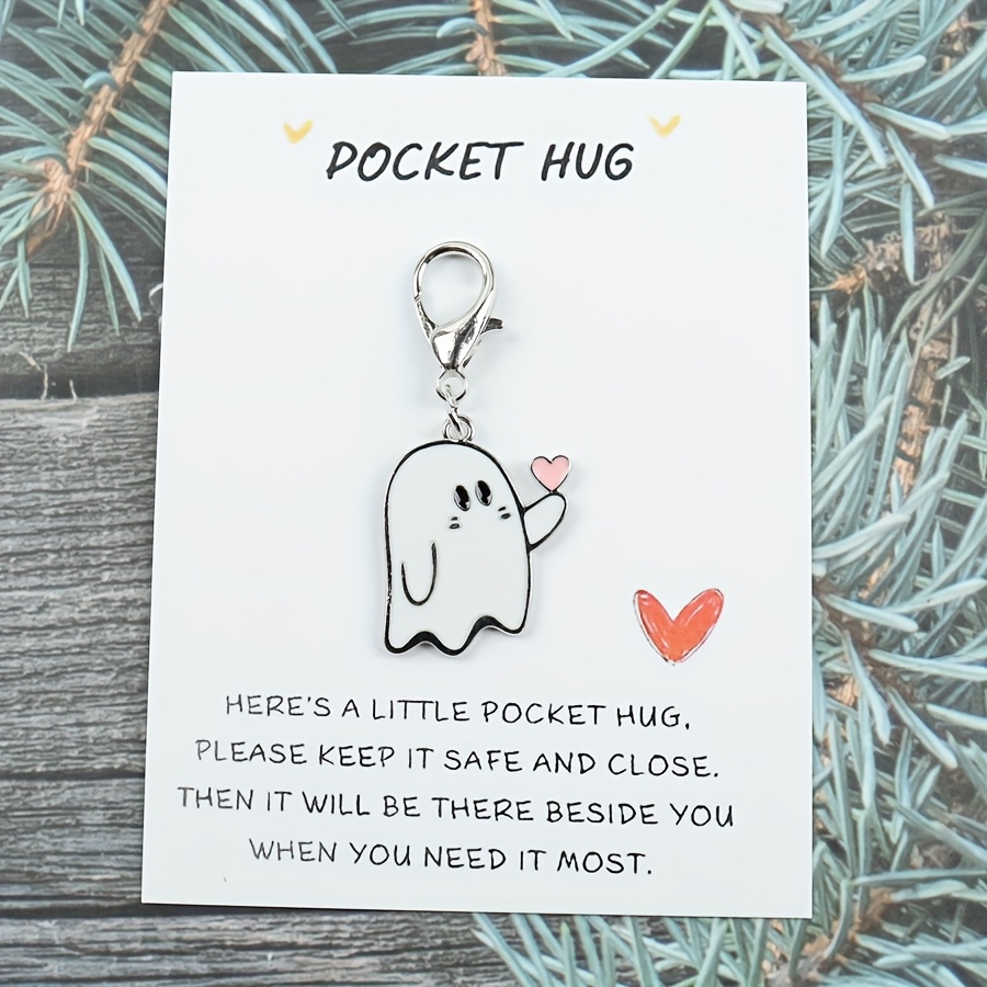 Image of A Small Keychain Featuring A Heart, Made Of Alloy, Perfect For Halloween. This Keyring Includes An Uplifting Pocket Hug And Serves As A Fun Accessory For Bags. An Ideal Gift For Teenage And