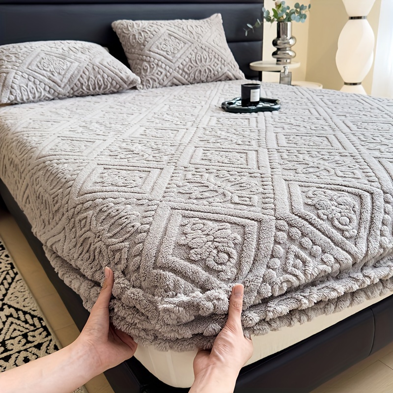 luxurious   fitted sheet thick warm autumn winter bedding with elegant carved   knit fabric machine washable solid color pillowcase not included details 6