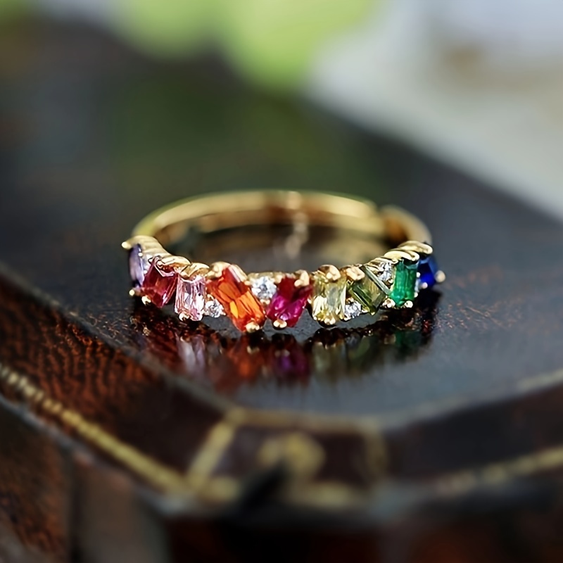 Fashionable and Luxurious Rainbow Synthetic Zirconia Ring for Elegant Women's Daily Wear