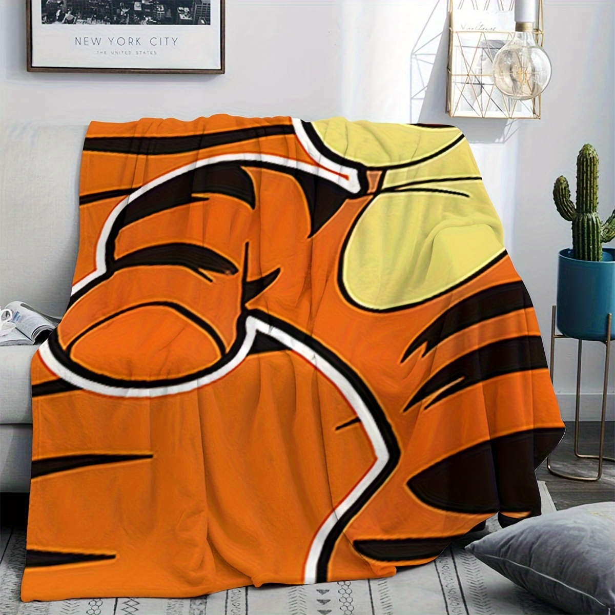 

Cozy Cartoon Tiger Throw Blanket - Soft, Warm, And For Couch, Bed, Office, And Travel - Polyester