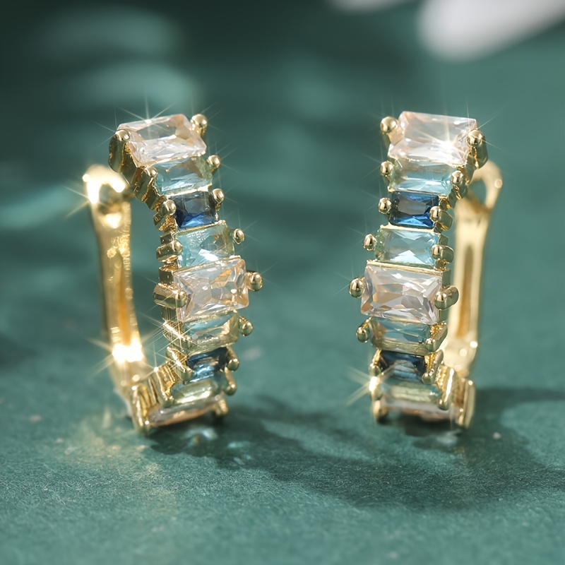 E-shop Schmuck für Damen mit funkelnden blauen synthetischen Zirkonia, für Hochzeiten und Jubiläen