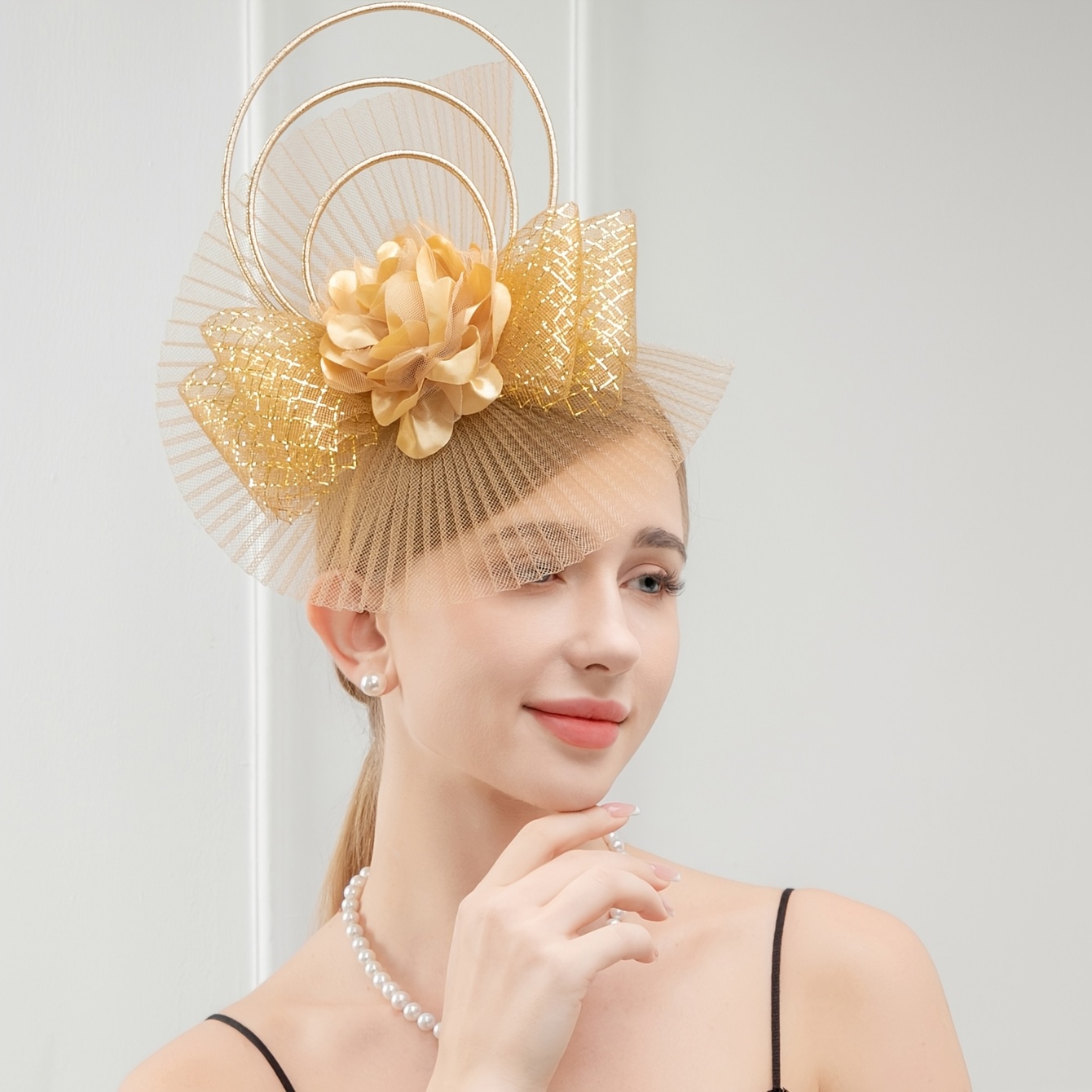 E-shop Derby Hut Schleier Mesh Damen Stück Fascinator Hut für Weihnachts-Tee-Party Halloween Geburtstag Pferderennen Hochzeit Hut Kirchenhut mit
