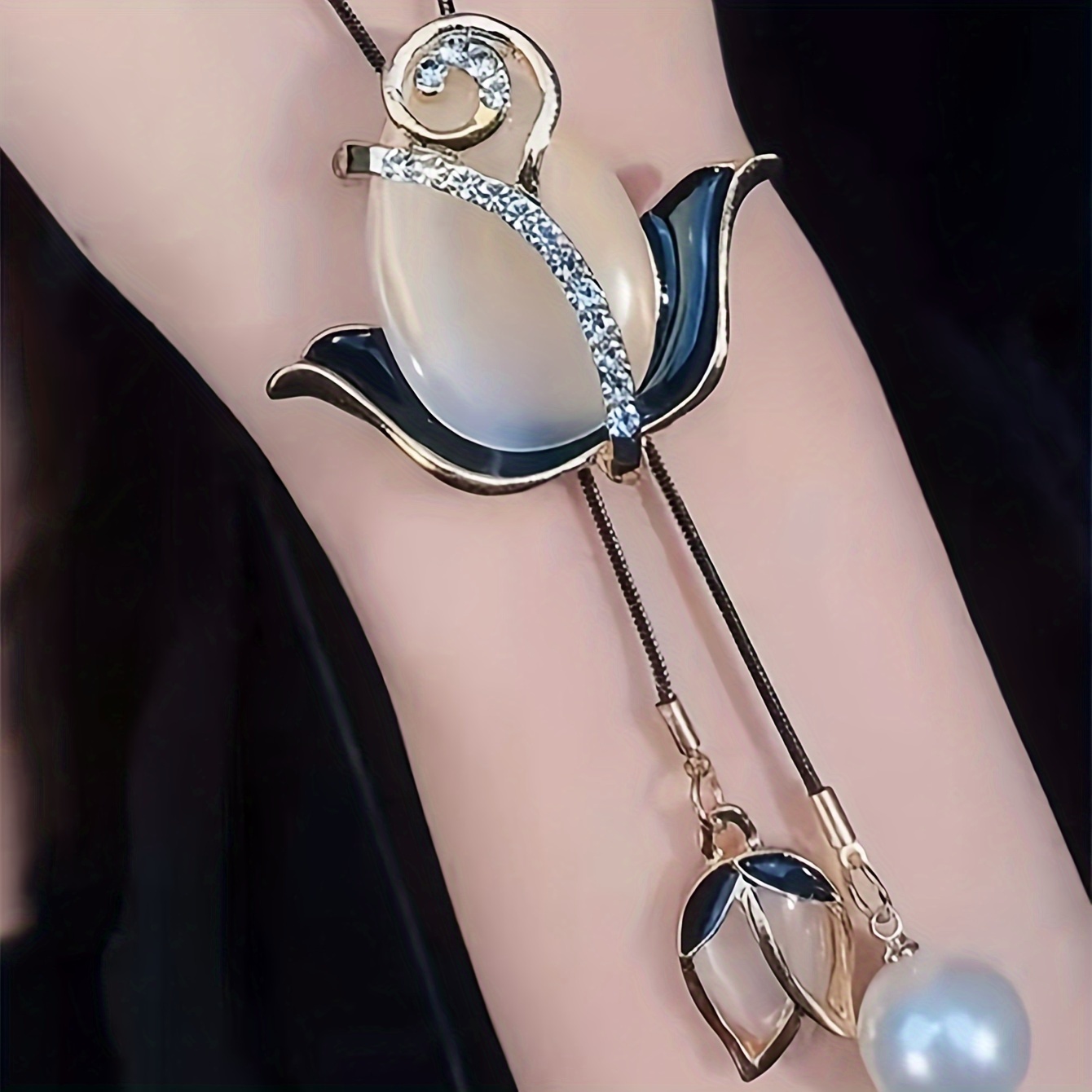 TEMU Collier pendentif élégant à vintage avec accents de ruban - Alliage de , idéal pour les tenues décontractées et comme cadeau pour la fête des