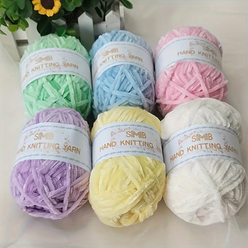 TEMU 6pcs Polyester Chenille Yarn, Luxurious Velvet Crochet Knitting Yarn, Variegated Colors, 300g Total (50g Each, 90m Each), With 1 Hook Per For Blankets, Hats, Bags