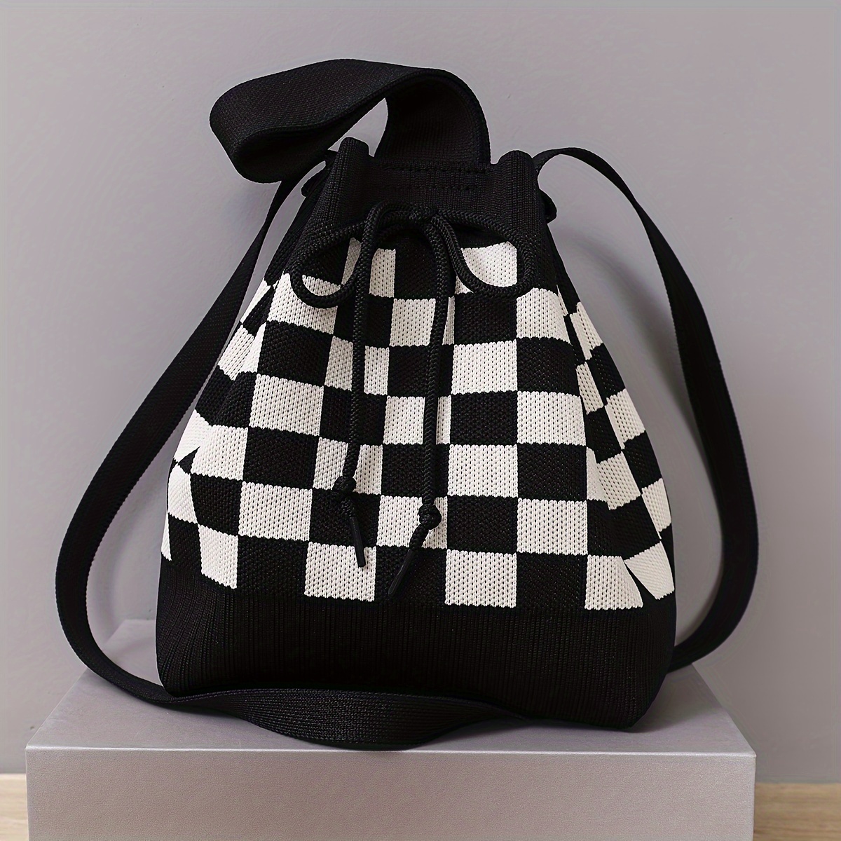 

2024 Checkerboard Pattern Knitted Shoulder Bucket Bag, Classic All-match Drawstring Design Crossbody Bag For Women