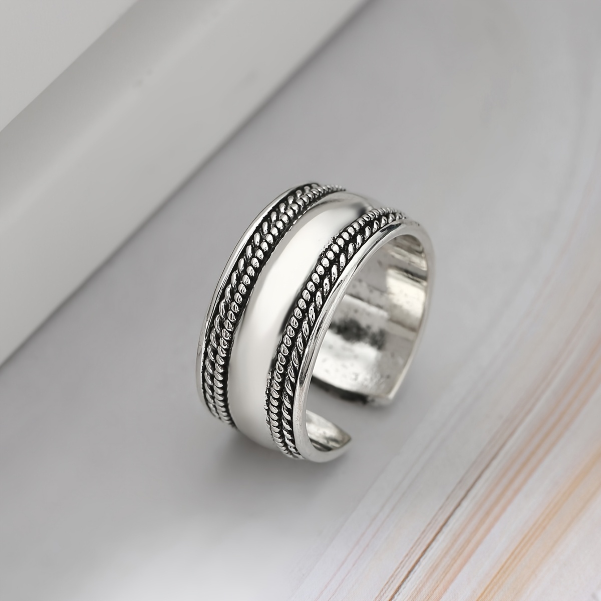 Image of 1pc - European & - Copper - Vintage Minimalist Geometric - Unisex Adjustable Personality Ring - Suitable For Party Wear, Daily Wear, Christmas & Halloween Wear, Ideal For Holiday Gifting
