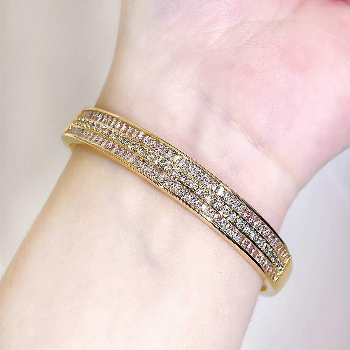 

1pc Bridal Golden Bangle Full Micro Tiny Synthetic Zirconia High Quality Wrist Jewelry Clothing Accessories