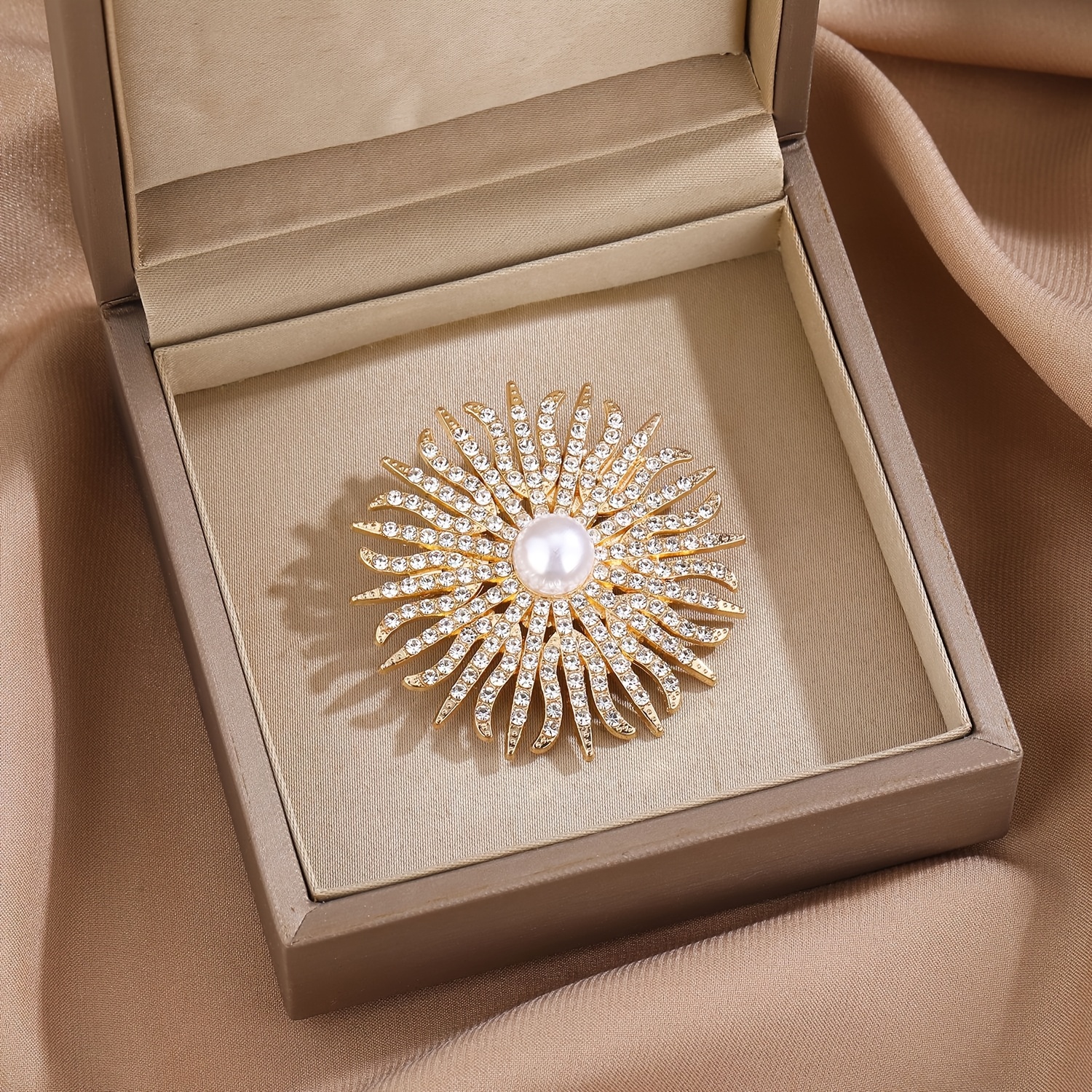 TEMU 1pc Ramo de Premium Lujo Moda Broche de Diamantes de Traje Chaqueta Exquisito Corsage Premium