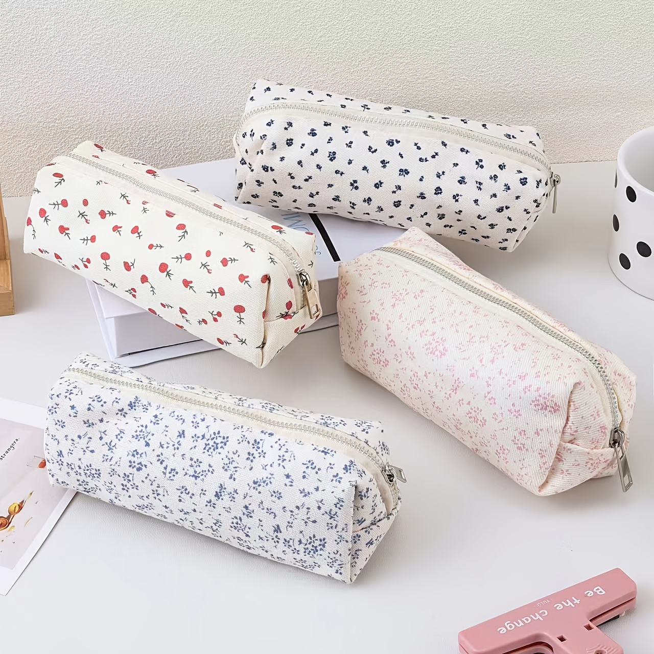 

1pc Floral Polyester Pencil Case, Large Capacity Cosmetic Bag, Storage Pouch, Ideal Back To School Gift, School Supplies Organizer