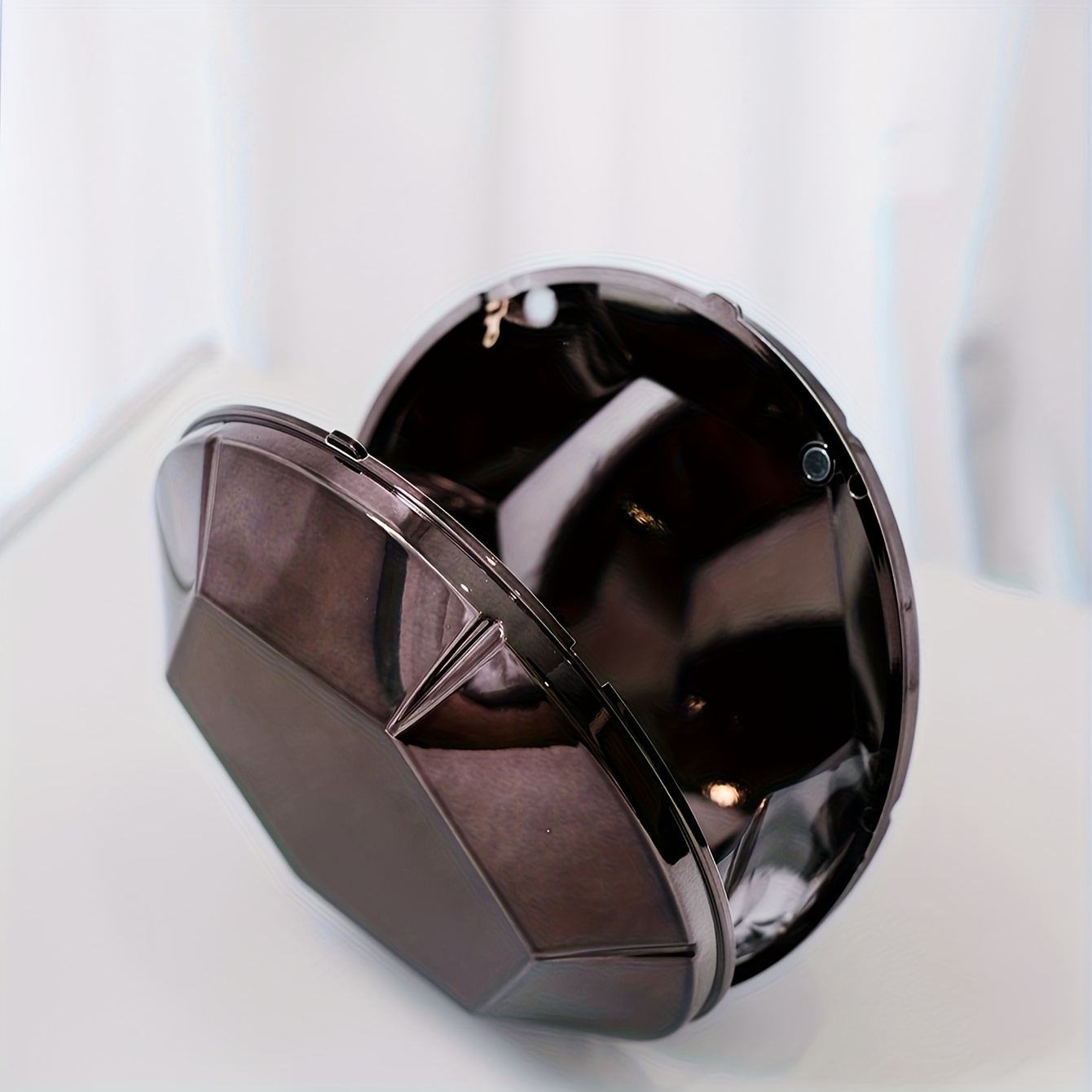 Women's UFO Evening Bag with Detachable Chain Strap - Hexagonal Disco Party Purse, Magnetic Closure, Minimalist Glamorous Clutch for Weddings, Galas, Concerts - Golden/, Elegant Evening Handbag Gift for Women, Galaxy Event Accessory, Smooth Glossy Finish, Concert Purse, Modern Design, Synthetic Leather Lining, Stylish Accessory, Women's Fashion