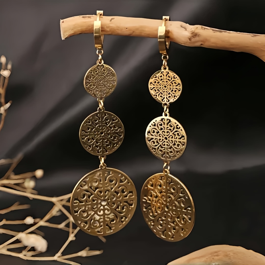 TEMU A Pair Of 18k Gold-plated Stainless Steel Bohemian Vintage Earrings With Hollow-out Floral Vine And Leaf Pendants - A Botanical-themed Wedding